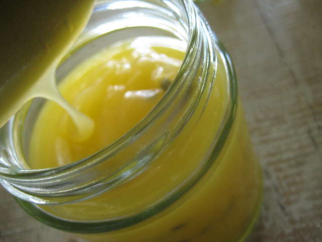 filling_lemon_curd